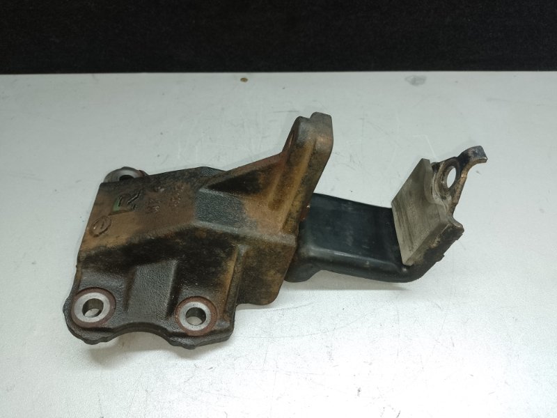Кронштейн двигателя правый NISSAN PATHFINDER R51 04-14 2004 R51 4.0 VQ40DE 11232-EA200 Б/У