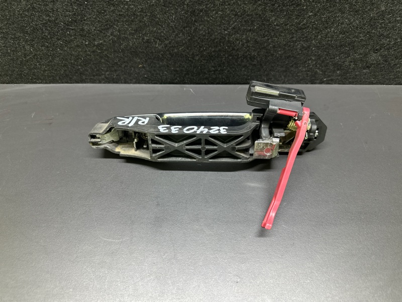 Ручка двери наружная задняя правая LEXUS ES300 ES330 01-06 XV30 3.3 3MZFE Ручка двери наружная задняя правая LEXUS ES300 ES330 01-06 XV30 3.3 3MZFE