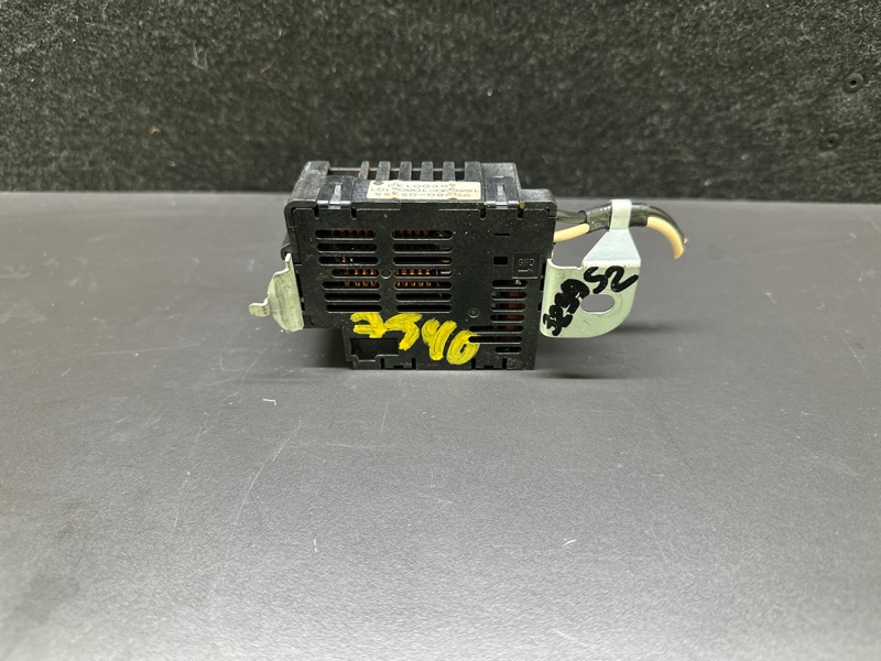 Запчасть блок электронный LEXUS ES300 ES330 01-06 2005 XV30 3.3 3MZFE 90980-05355 Б/У Блок электронный LEXUS ES300 ES330 01-06 2005 XV30 3.3 3MZFE 90980-05355 Б/У