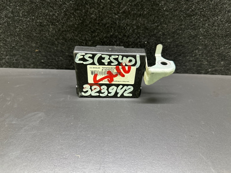 Блок иммобилайзера LEXUS ES300 ES330 01-06 2005 XV30 3.3 3MZFE 89780-33140 Б/У