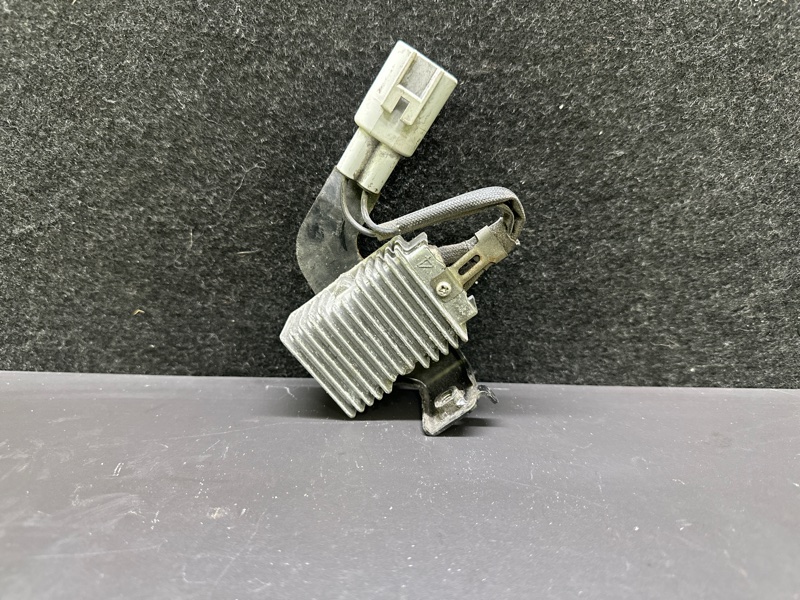 Блок электронный LEXUS ES300 ES330 01-06 2005 XV30 3.3 3MZFE 82695-33010 Б/У