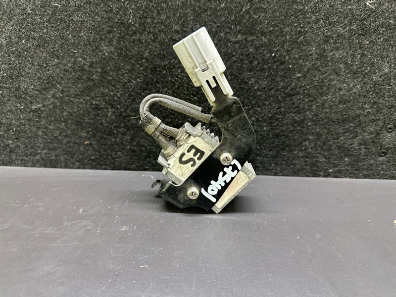Блок электронный LEXUS ES300 ES330 01-06 XV30 3.3 3MZFE