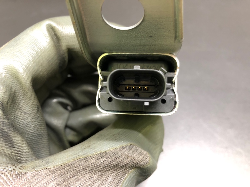 Датчик удара задний левый LEXUS ES300 ES330 01-06 XV30 3.3 3MZFE Датчик удара задний левый LEXUS ES300 ES330 01-06 XV30 3.3 3MZFE