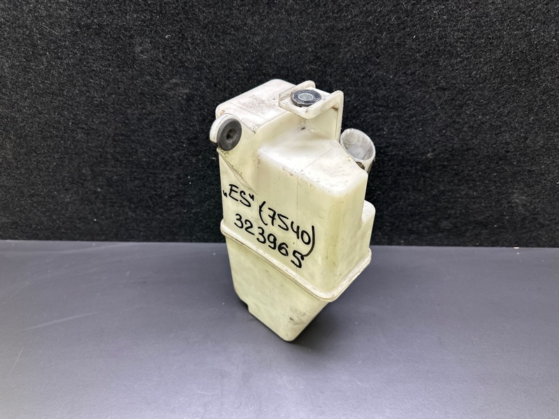 Резонатор воздушного фильтра ES300 ES330 01-06 2005 XV30 3.3 3MZFE Резонатор воздушного фильтра ES300 ES330 01-06 2005 XV30 3.3 3MZFE