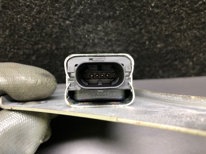 Датчик удара левый LEXUS ES300 ES330 01-06 XV30 3.3 3MZFE Датчик удара левый LEXUS ES300 ES330 01-06 XV30 3.3 3MZFE