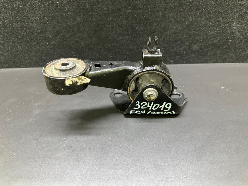 Подушка двигателя правая LEXUS ES300 ES330 01-06 2005 XV30 3.3 3MZFE 12363-20120 Б/У