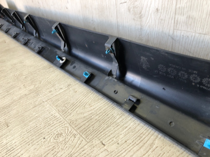 Накладка порога наружная левая CHEROKEE 14- 2016 2.4 ED8 Накладка порога наружная левая CHEROKEE 14- 2016 2.4 ED8