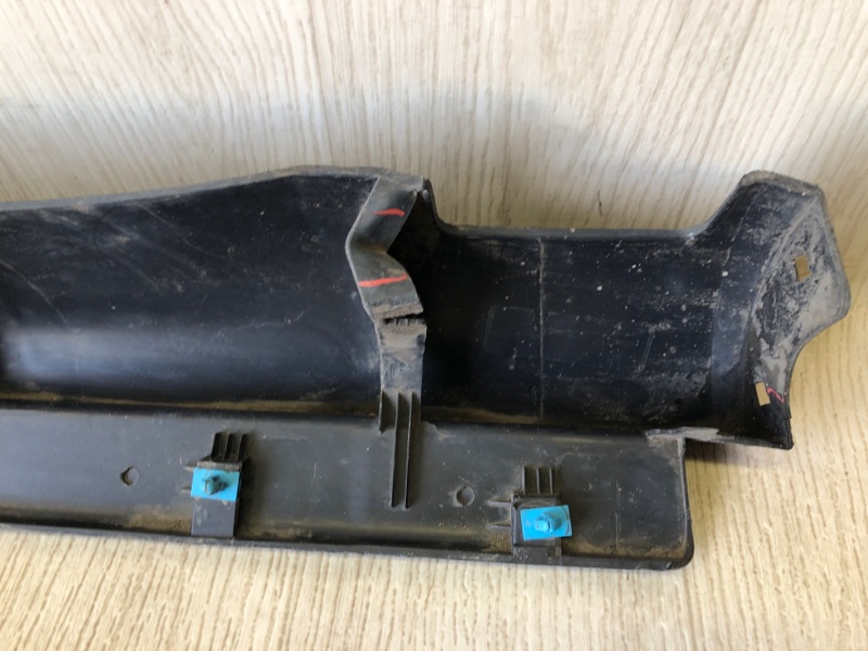 Накладка порога наружная левая CHEROKEE 14- 2016 2.4 ED8 Накладка порога наружная левая CHEROKEE 14- 2016 2.4 ED8