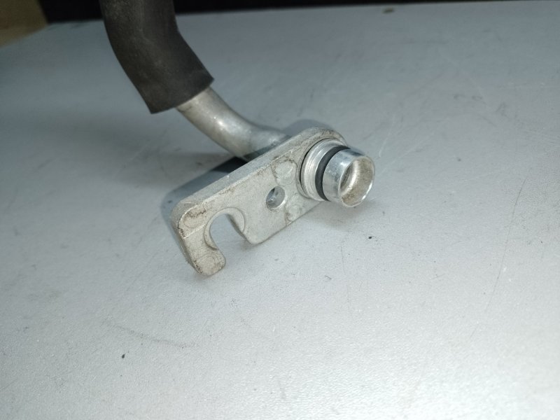 Трубка кондиционера PRIUS - 30 09-17 2013 1.8 2ZRFXE