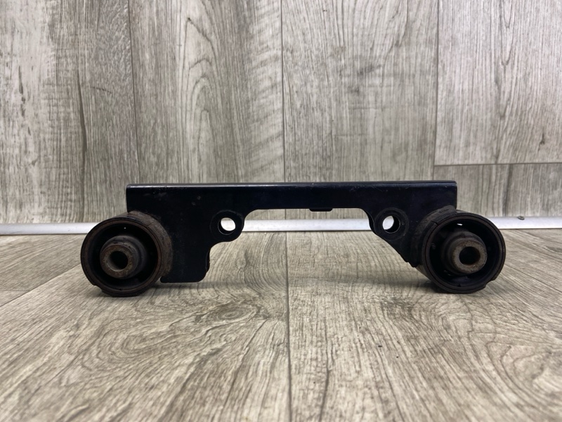 Кронштейн редуктора задний PATHFINDER R52 12-21 2015 R52 3.5 VQ35DE