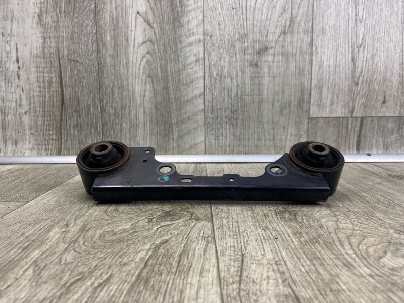 Кронштейн редуктора задний NISSAN PATHFINDER R52 12-21 R52 3.5 VQ35DE