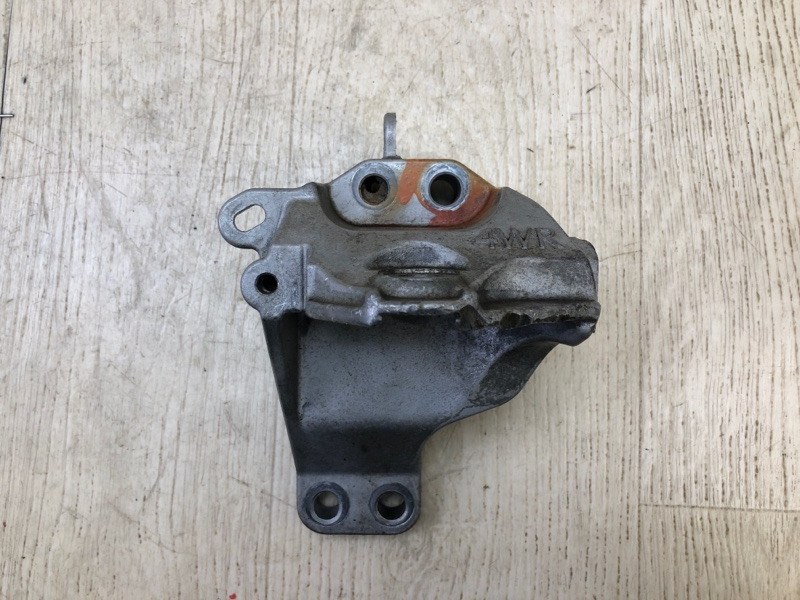 Кронштейн КПП INFINITI QX60/JX35 12-20 113333KA0A Б/У