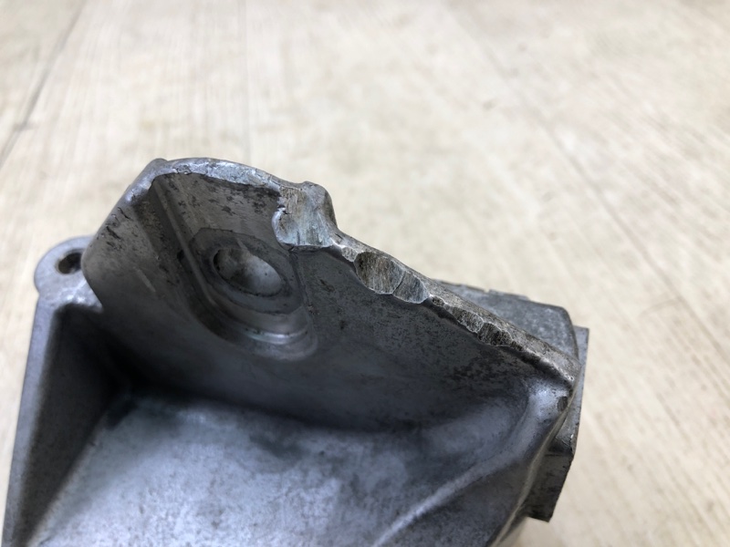 Кронштейн КПП QX60/JX35 12-20