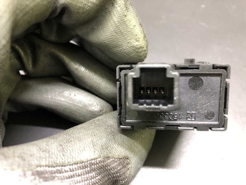 Кнопка открывания бензобака RX350/450 09-15 2009 GGL10L 2GR-FXE 3.5L Кнопка открывания бензобака RX350/450 09-15 2009 GGL10L 2GR-FXE 3.5L