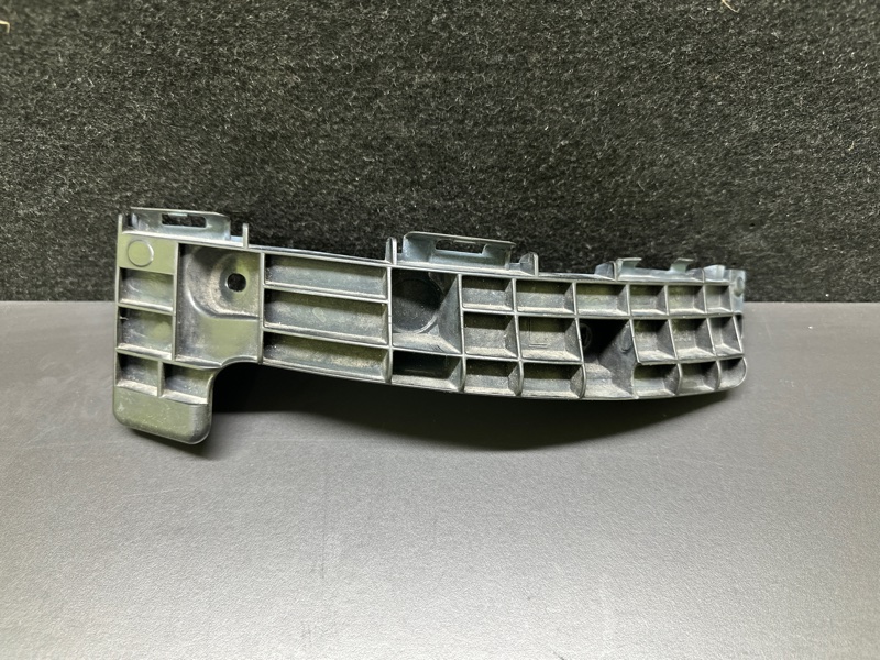 Запчасть кронштейн заднего бампера левый LEXUS RX350/450 09-15 2009 GGL10L 2GR-FXE 3.5L 52156-48030 Б/У Кронштейн заднего бампера левый LEXUS RX350/450 09-15 2009 GGL10L 2GR-FXE 3.5L 52156-48030 Б/У