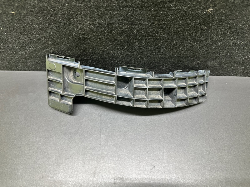 Кронштейн заднего бампера левый RX350/450 09-15 2009 GGL10L 2GR-FXE 3.5L Кронштейн заднего бампера левый RX350/450 09-15 2009 GGL10L 2GR-FXE 3.5L