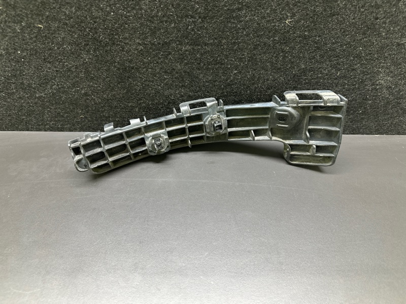 Кронштейн заднего бампера левый LEXUS RX350/450 09-15 GGL10L 2GR-FXE 3.5L Кронштейн заднего бампера левый LEXUS RX350/450 09-15 GGL10L 2GR-FXE 3.5L