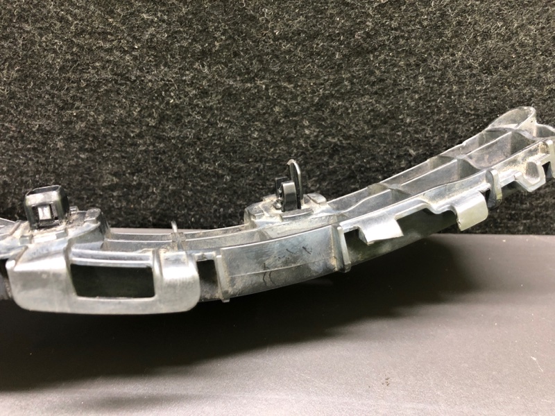 Кронштейн заднего бампера левый RX350/450 09-15 2009 GGL10L 2GR-FXE 3.5L Кронштейн заднего бампера левый RX350/450 09-15 2009 GGL10L 2GR-FXE 3.5L
