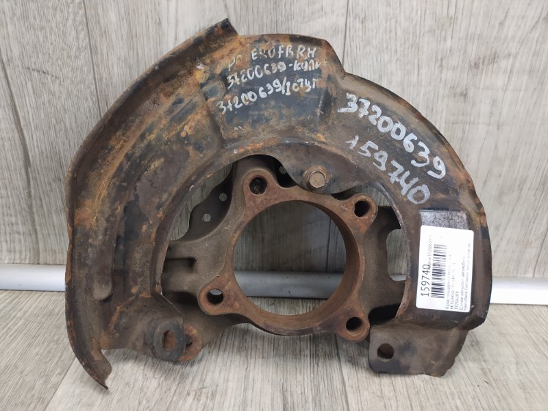 Кулак поворотный передний правый PAJERO 06-21