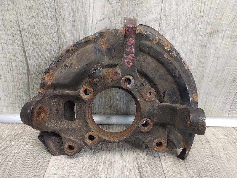 Кулак поворотный передний правый MITSUBISHI PAJERO 06-21 3870A108 Б/У