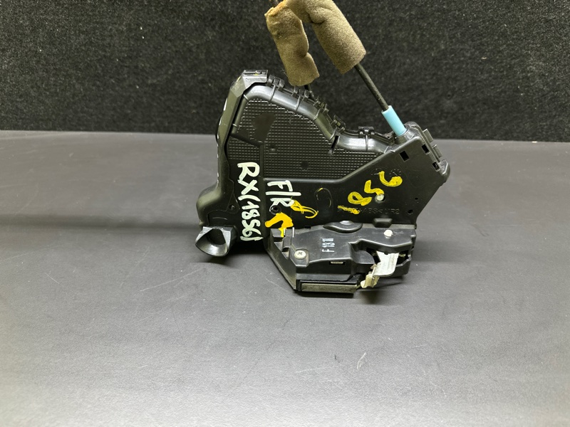 Замок двери передний правый LEXUS RX350/450 09-15 GGL10L 2GR-FXE 3.5L