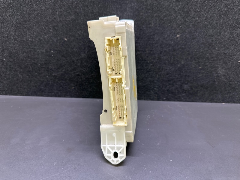 Блок предохранителей салон RX350/450 09-15 2009 GGL10L 2GR-FXE 3.5L Блок предохранителей салон RX350/450 09-15 2009 GGL10L 2GR-FXE 3.5L