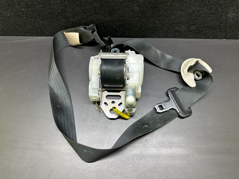 Запчасть ремень безопасности передний правый LEXUS RX350/450 09-15 2009 GGL10L 2GR-FXE 3.5L 73210-48210-C4 Б/У Ремень безопасности передний правый LEXUS RX350/450 09-15 2009 GGL10L 2GR-FXE 3.5L 73210-48210-C4 Б/У