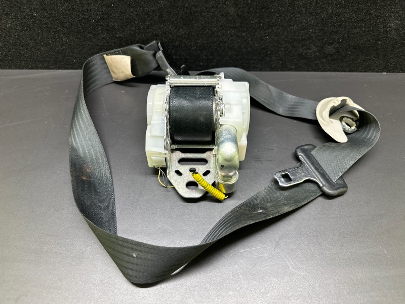 Ремень безопасности передний правый RX350/450 09-15 2009 GGL10L 2GR-FXE 3.5L Ремень безопасности передний правый RX350/450 09-15 2009 GGL10L 2GR-FXE 3.5L