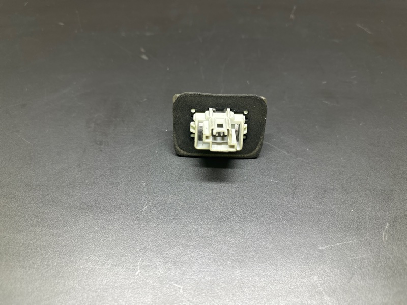 Подсветка номера MAZDA 6 GJ 12- Подсветка номера MAZDA 6 GJ 12-