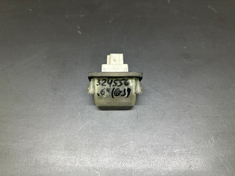 Запчасть подсветка номера MAZDA 6 GJ 12- GHP9-51-270B Б/У Подсветка номера MAZDA 6 GJ 12- GHP9-51-270B Б/У