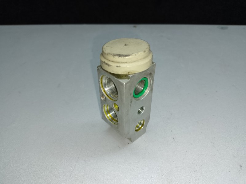 Клапан кондиционера HYUNDAI ELANTRA MD 10-15 2013 1.8 G4NB 97626-4P000 Б/У