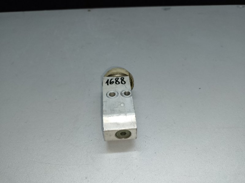 Клапан кондиционера HYUNDAI ELANTRA MD 10-15 1.8 G4NB