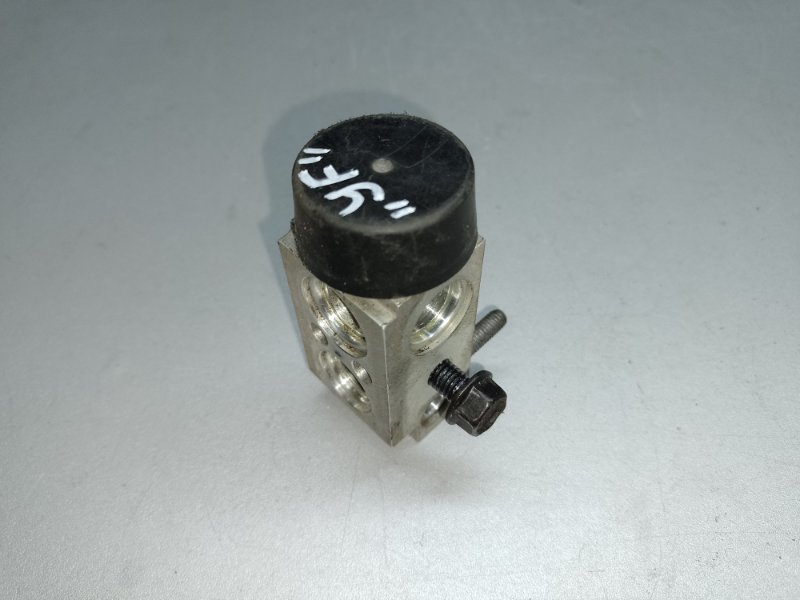 Клапан кондиционера HYUNDAI SONATA YF 10-14 2.4 G4KK