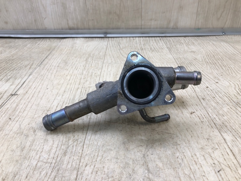 Фланец системы охлаждения HYUNDAI ELANTRA MD 10-15 1.8 G4NB Фланец системы охлаждения HYUNDAI ELANTRA MD 10-15 1.8 G4NB