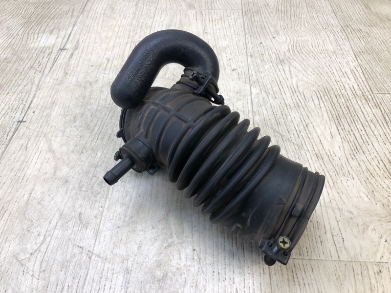 Патрубок воздушного фильтра HYUNDAI ELANTRA MD 10-15 2014 1.8 G4NB 28140-3X520 Б/У