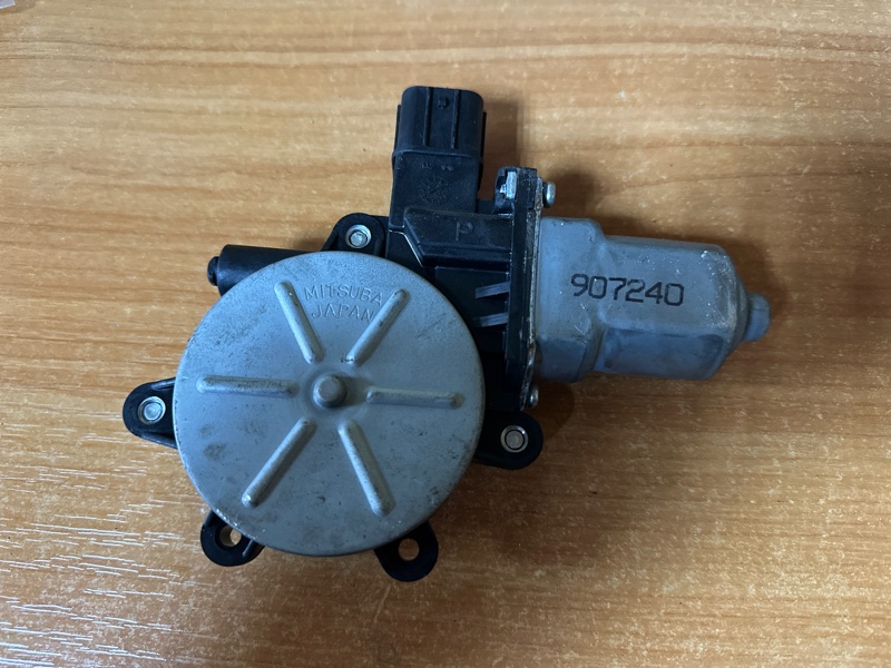 Моторчик стеклоподъемника задний левый MITSUBISHI LANCER X 10 07-15 2010 Хетчбек 2.4 4B12 5743A108 Б/У