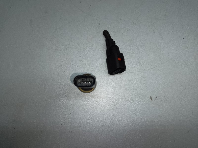 Датчик давления кондиционера PASSAT B7 11-15