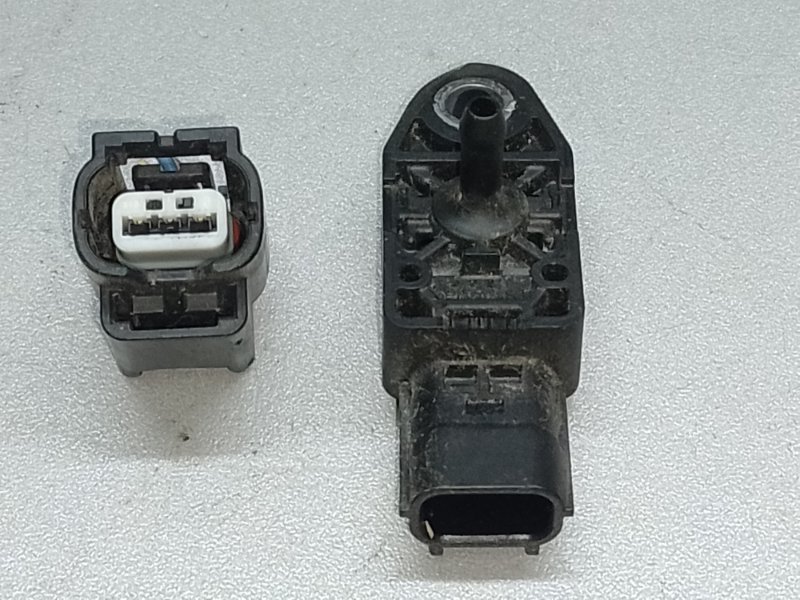 Датчик давления тормозной жидкости RDX 12-19