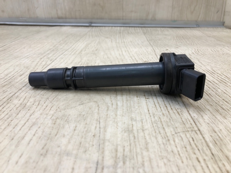 Катушка зажигания TOYOTA RAV4 13-19 2.5 2ARFE