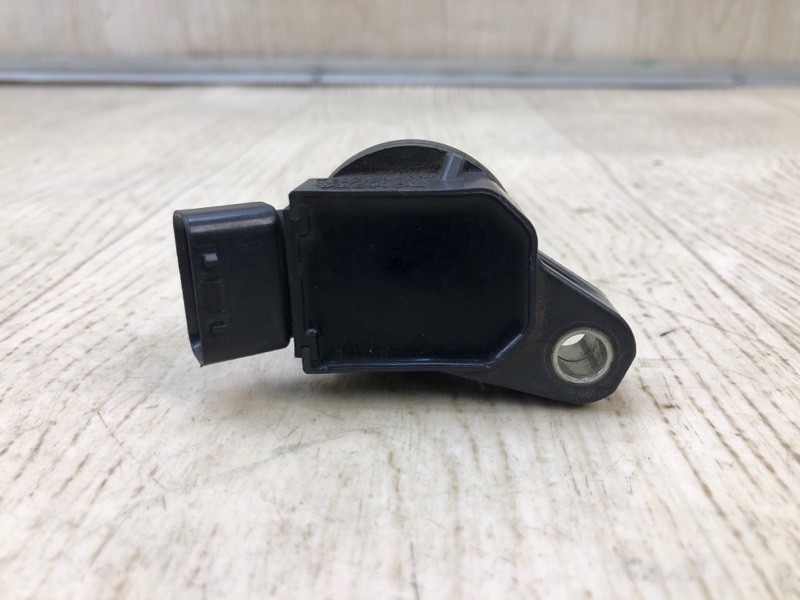 Катушка зажигания RAV4 13-19 2016 2.5 2ARFE