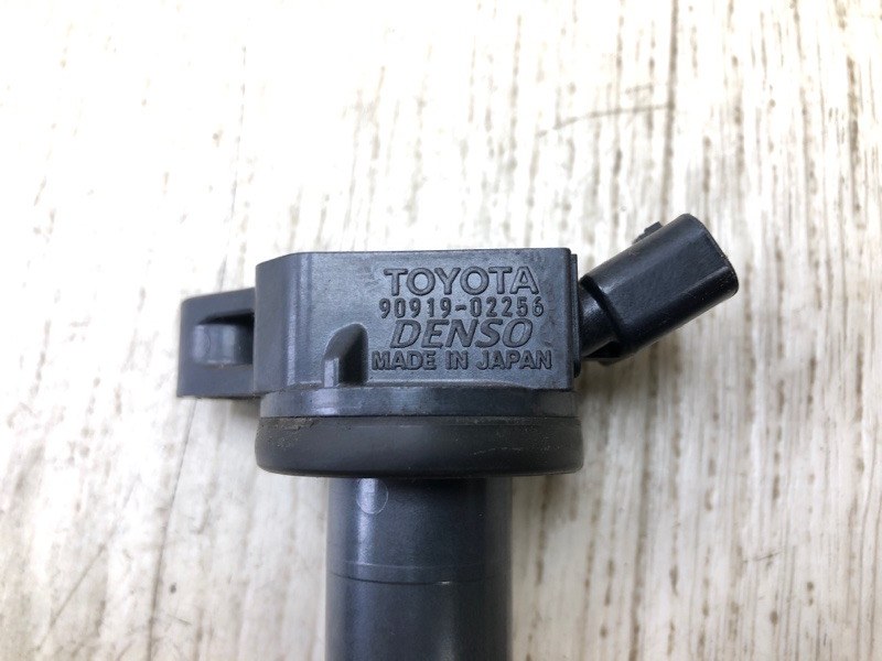 Катушка зажигания RAV4 13-19 2016 2.5 2ARFE