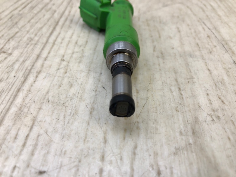 Форсунка топливная RAV4 13-19 2016 2.5 2ARFE