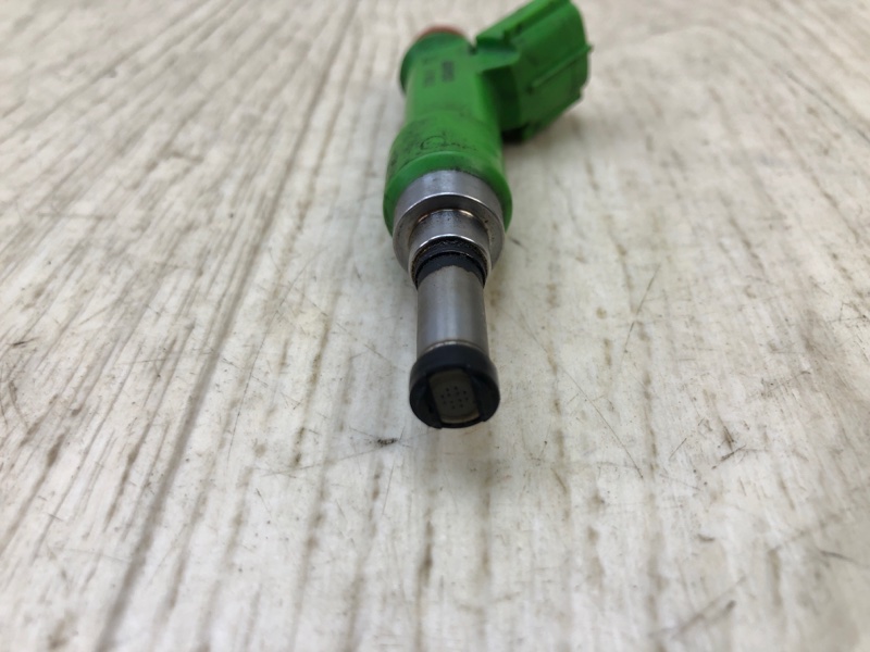 Форсунка топливная RAV4 13-19 2016 2.5 2ARFE