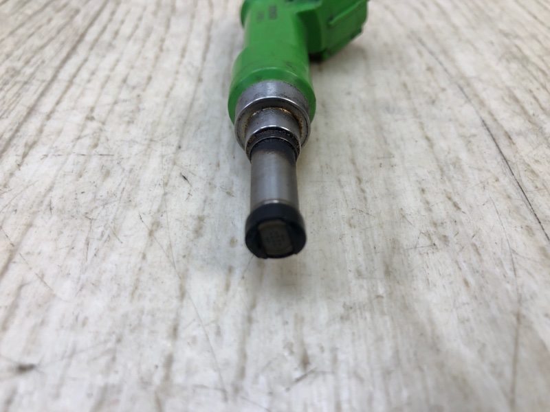 Форсунка топливная RAV4 13-19 2016 2.5 2ARFE