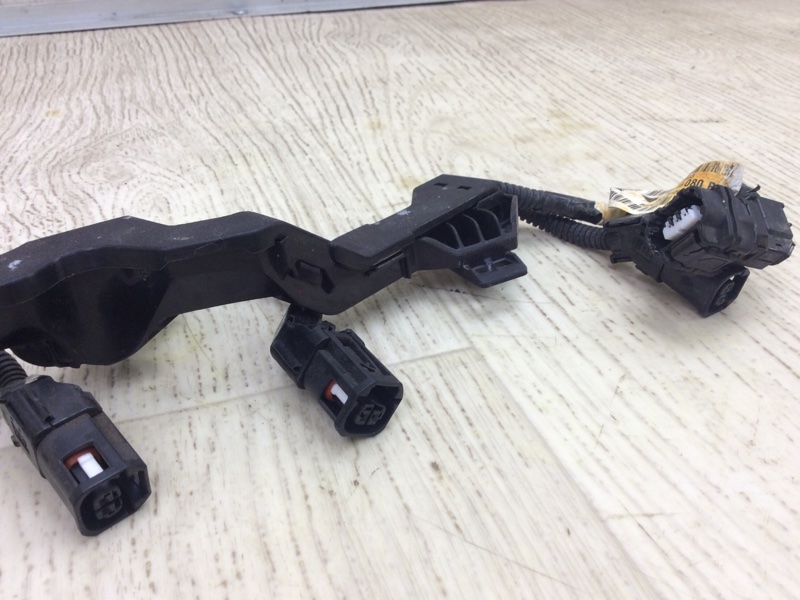 Проводка форсунок CAMRY 70 17-