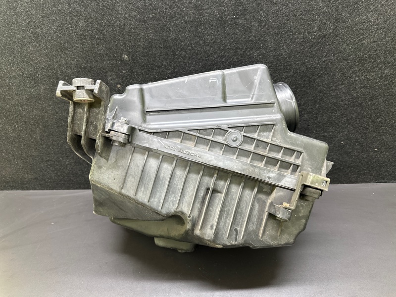 Корпус воздушного фильтра HONDA ACCORD COUPE 03-07 J30A4