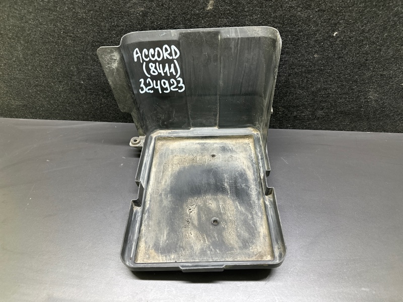 Полка аккумулятора HONDA ACCORD COUPE 03-07 2003 J30A4 31521-SDB-A00 Б/У