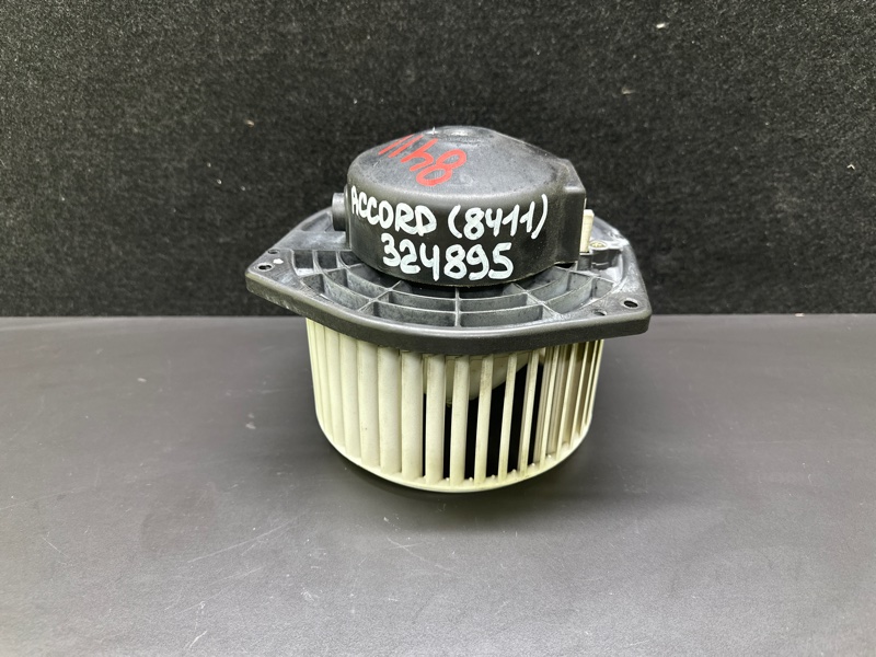 Запчасть моторчик печки HONDA ACCORD COUPE 03-07 2003 J30A4 79310-SDN-A01 Б/У Моторчик печки HONDA ACCORD COUPE 03-07 2003 J30A4 79310-SDN-A01 Б/У