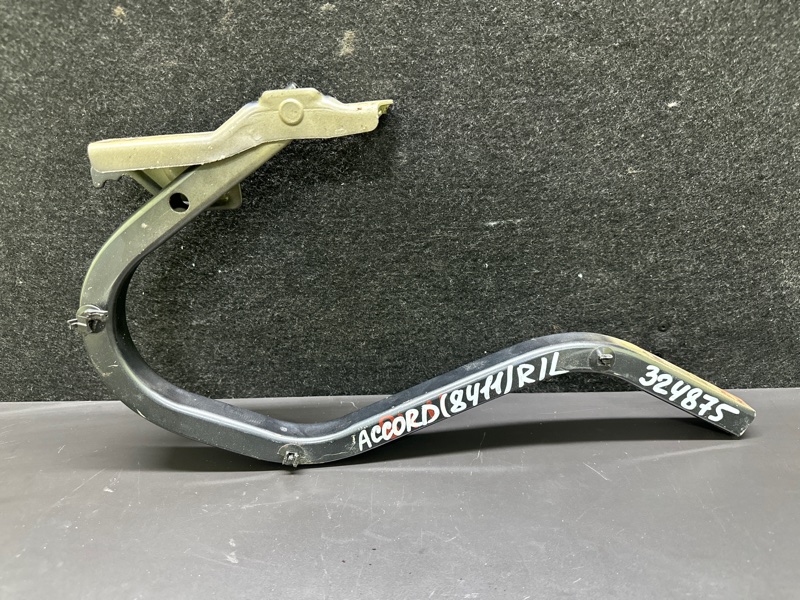 Петля крышки багажника левая HONDA ACCORD COUPE 03-07 2003 J30A4 68660-SV1-A00ZZ Б/У