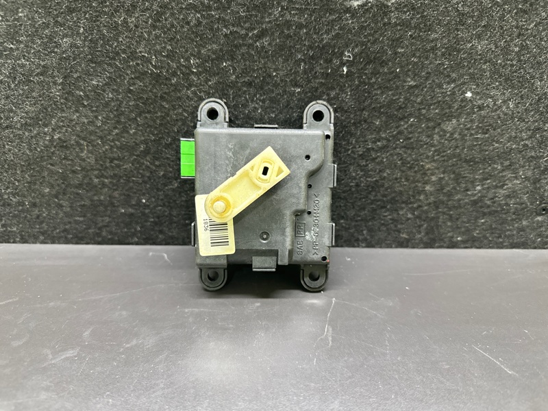 Моторчик заслонки печки HONDA ACCORD COUPE 03-07 2003 J30A4 79160-SDN-A41 Б/У